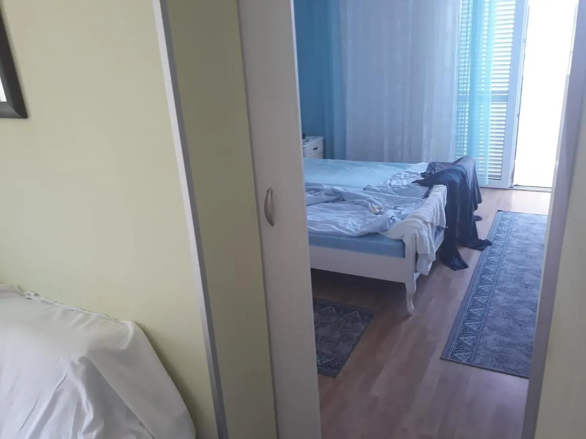 Apartments And Rooms By The Sea Supetarska Draga - Donja, Rab - 2001 Guest house